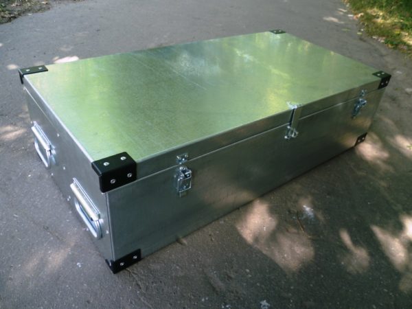 Ящик оцинкованный 900х450х200