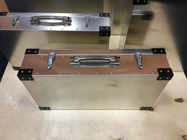 Кейс алюминиевый 600х320х110 16 ячеек
