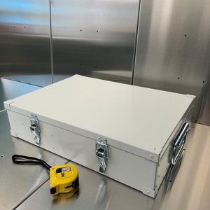 Ящик алюминиевый с перегородками 434х309х105