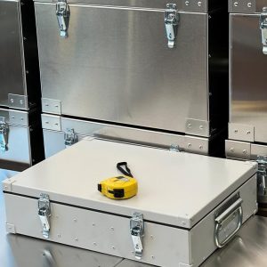 Ящик алюминиевый с перегородками 420х304х104